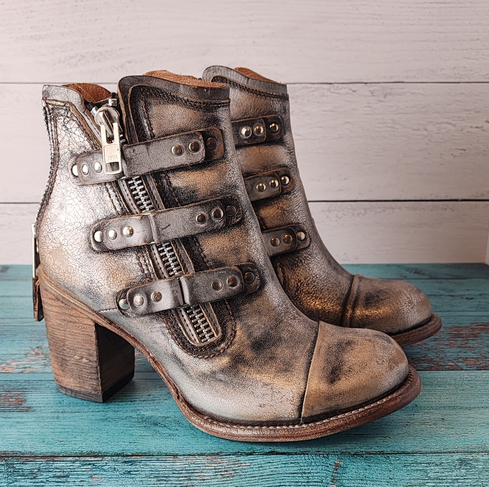 Like New Freebird Pewter Beckett Booties SIze 10